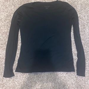black long sleeve tee
